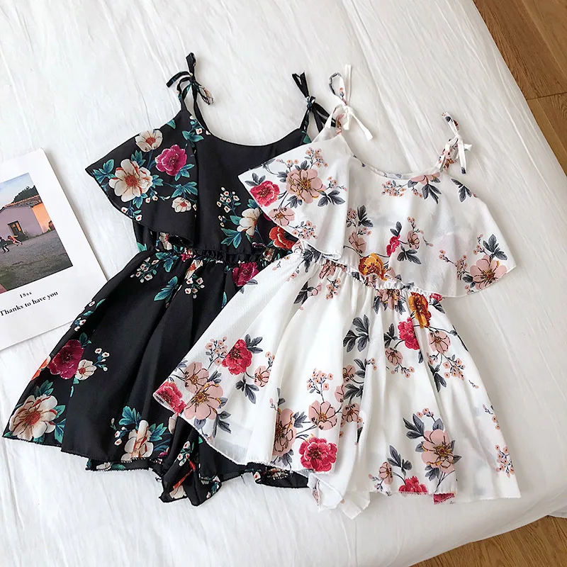 Floral Print Cut Out Romper 2019 Fashion Summer Mid Waist Womens Romper Hollow Out Sleeveless V Neck Sexy Romper Ruffles
Floral Print Cut Out Romper 2019 Fashion Summer Mid Waist Womens Romper Hollow Out Sleeveless V Neck Sexy Romper Ruffles