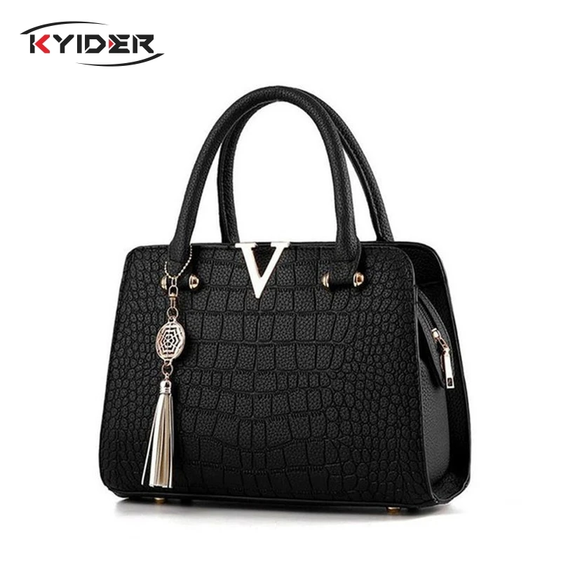 Woman Fashion Crocodile Leather V Letters Designer Handbags Luxury Quality Lady Shoulder Crossbody Bags Fringed Messenger Bag
Woman Fashion Crocodile Leather V Letters Designer Handbags Luxury Quality Lady Shoulder Crossbody Bags Fringed Messenger Bag