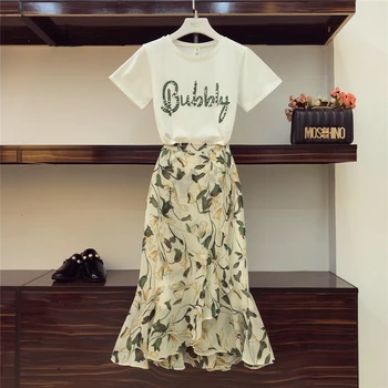 2018 New Summer Fashion Women's Sets Simple Beads Letter Short Sleeve T-shirts + Floral Chiffon Fishtail Skirts Female Suits
2018 New Summer Fashion Women's Sets Simple Beads Letter Short Sleeve T-shirts + Floral Chiffon Fishtail Skirts Female Suits