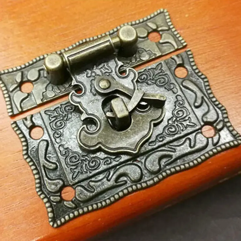 Box Suitcase Toggle Latch Buckles Wooden Box Lock Bronze Tone Home DIY Wood Working Antique Lock Ornaments Home Decoration
Box Suitcase Toggle Latch Buckles Wooden Box Lock Bronze Tone Home DIY Wood Working Antique Lock Ornaments Home Decoration