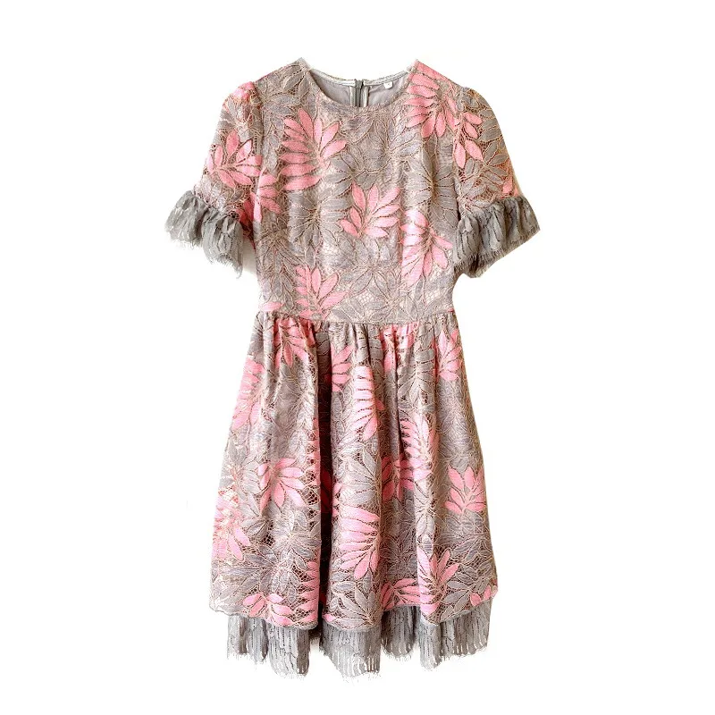 Dresses Brand Fashion Women's High-end Luxury Summer Elegant Slim Hollow Stitching Lace Dress
Dresses Brand Fashion Women's High-end Luxury Summer Elegant Slim Hollow Stitching Lace Dress