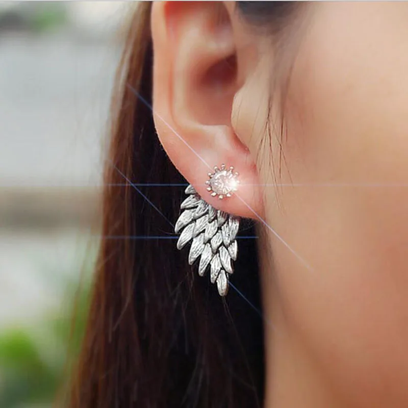 Vintage Style Metal Angel Wings Stud Earrings Women Crystal Rhinestone Fashion Vintage Jewelry Accessory
Vintage Style Metal Angel Wings Stud Earrings Women Crystal Rhinestone Fashion Vintage Jewelry Accessory