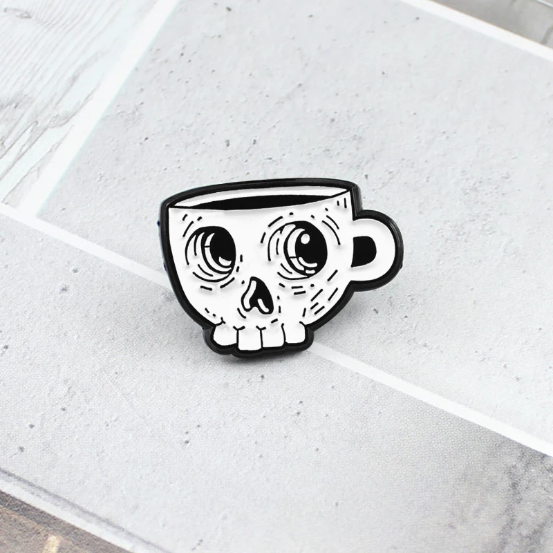 Simple Skull Coffee Cup Brooch Gothic Cartoon Cup Skeleton Enamel Lapel Badge Denim Dress Accessories Pin Children Friends Gifts
Simple Skull Coffee Cup Brooch Gothic Cartoon Cup Skeleton Enamel Lapel Badge Denim Dress Accessories Pin Children Friends Gifts