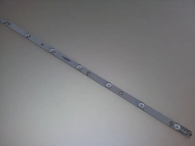 3pcs New original LED stripsLED back light strip GJ-2K15 D2P5-315 D307-V1.1 FOR 32" for Philips 32PHH4100/88 TV
3pcs New original LED stripsLED back light strip GJ-2K15 D2P5-315 D307-V1.1 FOR 32" for Philips 32PHH4100/88 TV