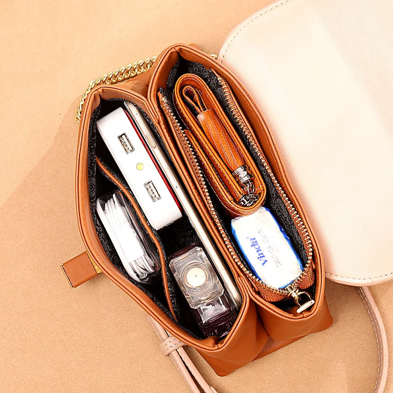 Women's bag 2019 new fashion trends take a small square pack single shoulder slant with simple chain bag
Women's bag 2019 new fashion trends take a small square pack single shoulder slant with simple chain bag