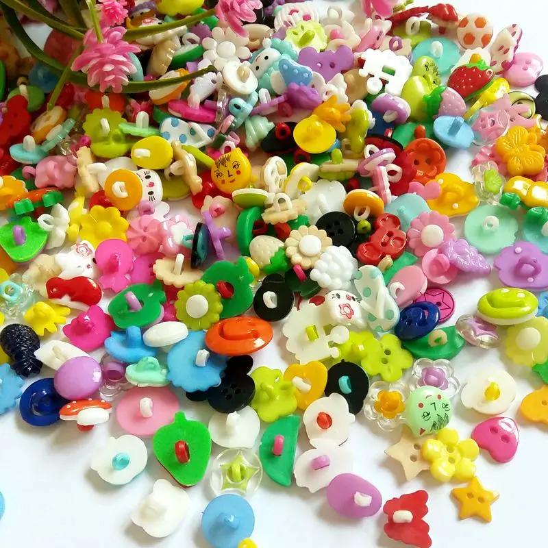 200pcs Hot!!!! new mix Color Assorted Button Sewing Children decoration Craft Garment Accessorie Buttons scrapbooking botoes
200pcs Hot!!!! new mix Color Assorted Button Sewing Children decoration Craft Garment Accessorie Buttons scrapbooking botoes