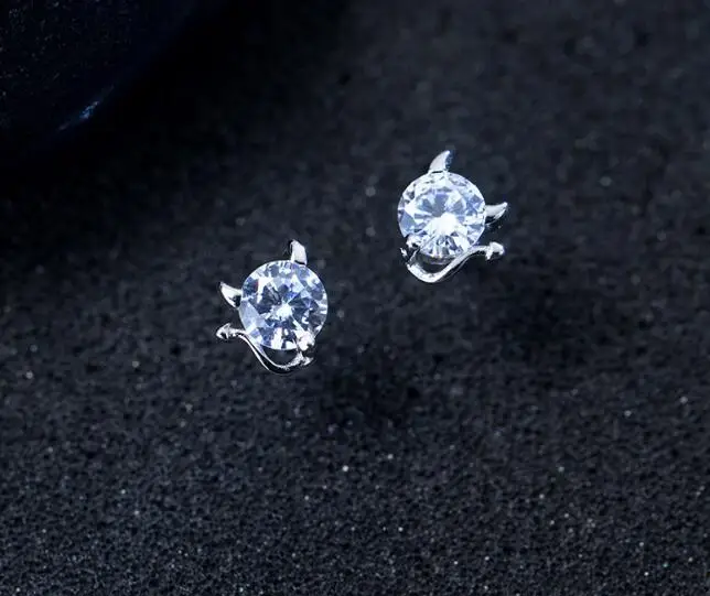 5mm*6mm Small Authentic Real 100% 925 Sterling Silver fine Jewelry animal LOVELY Cat Kitten Stud Earrings Child gtle2282
5mm*6mm Small Authentic Real 100% 925 Sterling Silver fine Jewelry animal LOVELY Cat Kitten Stud Earrings Child gtle2282