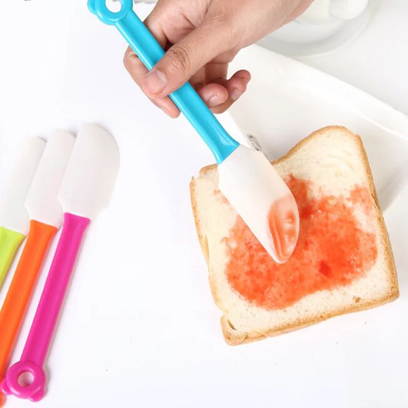 Hot High-temperature Resistant Baking Tools Food Grade Silicone Scraper Bread Cake Mixing Butter Spatula Cooking Accessories
Hot High-temperature Resistant Baking Tools Food Grade Silicone Scraper Bread Cake Mixing Butter Spatula Cooking Accessories