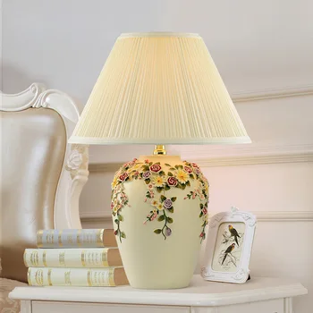 Fabric Art Led Table Lamp European Pastoral Creative Bedroom Cloth Bedside Lamp Room Hotel Room Decoration Home Deco Lamp
Fabric Art Led Table Lamp European Pastoral Creative Bedroom Cloth Bedside Lamp Room Hotel Room Decoration Home Deco Lamp