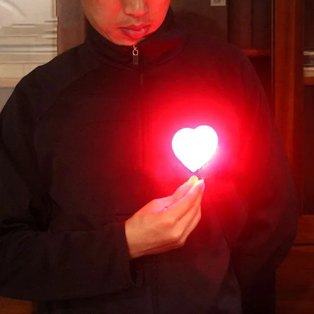 Heart Light (Red/Blue Color) ,Magic Tricks, Stage,Close Up,Illusion,Gimmick,lovely,Comedy
Heart Light (Red/Blue Color) ,Magic Tricks, Stage,Close Up,Illusion,Gimmick,lovely,Comedy