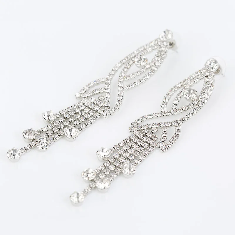 YFJEWE New Fashion Austrian Crystal Long Tassel Drop Earrings For Women Elegant Dangle Earrings Wedding Jewelry #E240
YFJEWE New Fashion Austrian Crystal Long Tassel Drop Earrings For Women Elegant Dangle Earrings Wedding Jewelry #E240
