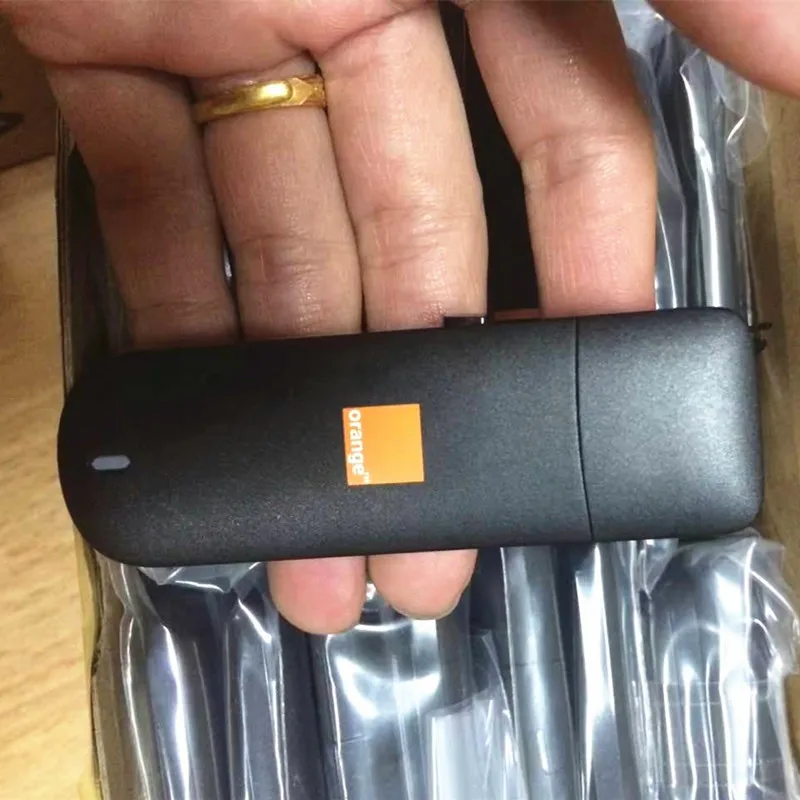 Unlock Huawei USB 3G Modem with External Antenna Huawei E352 wereles router wi fi router Wireless
Unlock Huawei USB 3G Modem with External Antenna Huawei E352 wereles router wi fi router Wireless