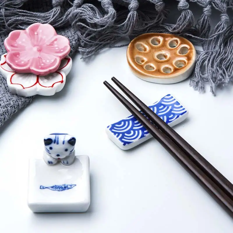 1PC Ceramic Holder Rack Fish Chopstick Stand Rack Spoon Fork Traditional Irregular Chopsticks Holder Rack Frame Kitchen Flower
1PC Ceramic Holder Rack Fish Chopstick Stand Rack Spoon Fork Traditional Irregular Chopsticks Holder Rack Frame Kitchen Flower
