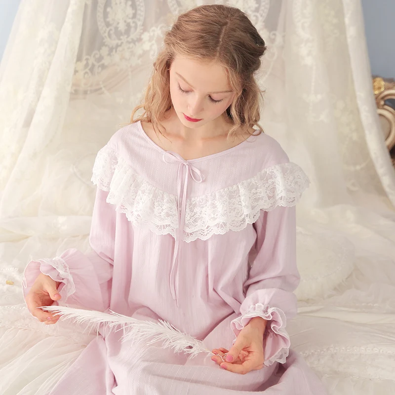 Sleepwear Women Gown Cotton Nightgown Long Nightdress Retro royal Sleepwear Ladies Casual Homewear Dress Purple Pink Comfortable
Sleepwear Women Gown Cotton Nightgown Long Nightdress Retro royal Sleepwear Ladies Casual Homewear Dress Purple Pink Comfortable