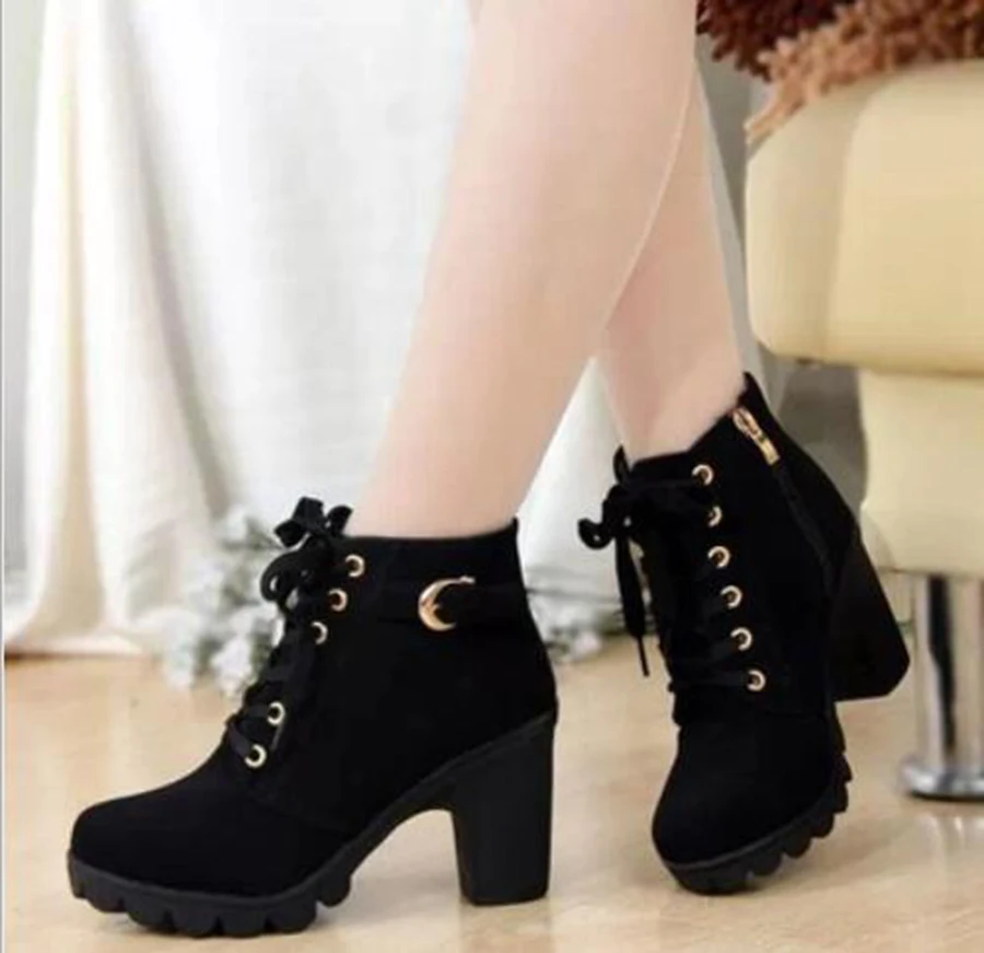 Autumn and Winter New High-heeled Fashion Women's Boots Cross Straps Short Boots Thick with Martin Boots Leather Female Boots
Autumn and Winter New High-heeled Fashion Women's Boots Cross Straps Short Boots Thick with Martin Boots Leather Female Boots