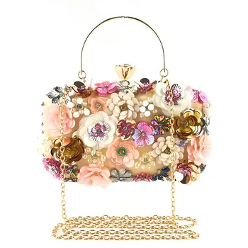 Women Floral Pearl Decoration Clutches Evening Party Chain Crossbody Bags Retro Female Hasp HandBag Ladies Leather Messenger 
Women Floral Pearl Decoration Clutches Evening Party Chain Crossbody Bags Retro Female Hasp HandBag Ladies Leather Messenger