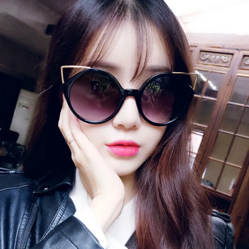 2019 new fashion ladies cat eye sunglasses men's retro round UV400 glasses classic luxury brand design driving goggles
2019 new fashion ladies cat eye sunglasses men's retro round UV400 glasses classic luxury brand design driving goggles