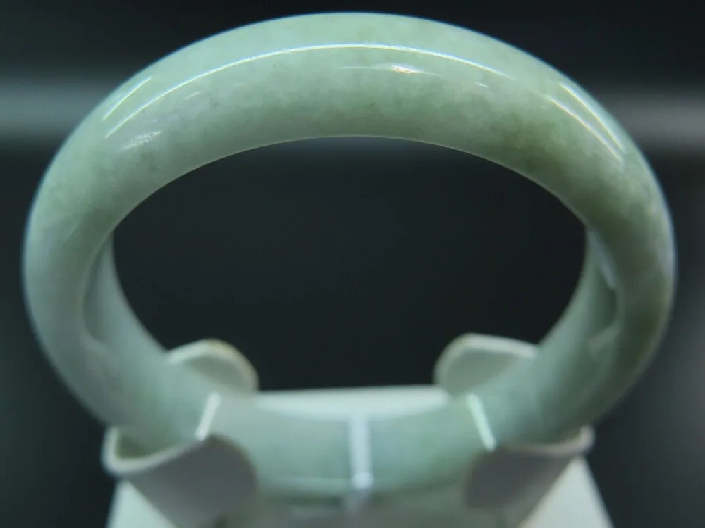 free shipping 942 NEW ARRIVAL Chinese Green A Grade 100% Natural JADE / Jadeite Bless Bangle
free shipping 942 NEW ARRIVAL Chinese Green A Grade 100% Natural JADE / Jadeite Bless Bangle