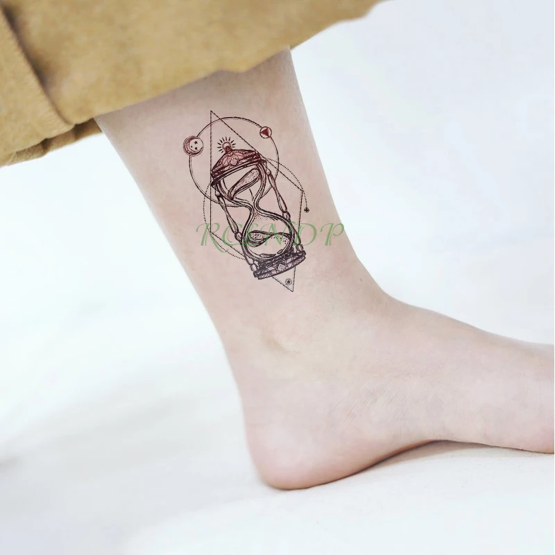 Waterproof Temporary Tattoo Sticker Moon star Fake Tatto Small fresh Flash Tatoo Tatouage Wrist Foot Hand For Men Girl Women
Waterproof Temporary Tattoo Sticker Moon star Fake Tatto Small fresh Flash Tatoo Tatouage Wrist Foot Hand For Men Girl Women