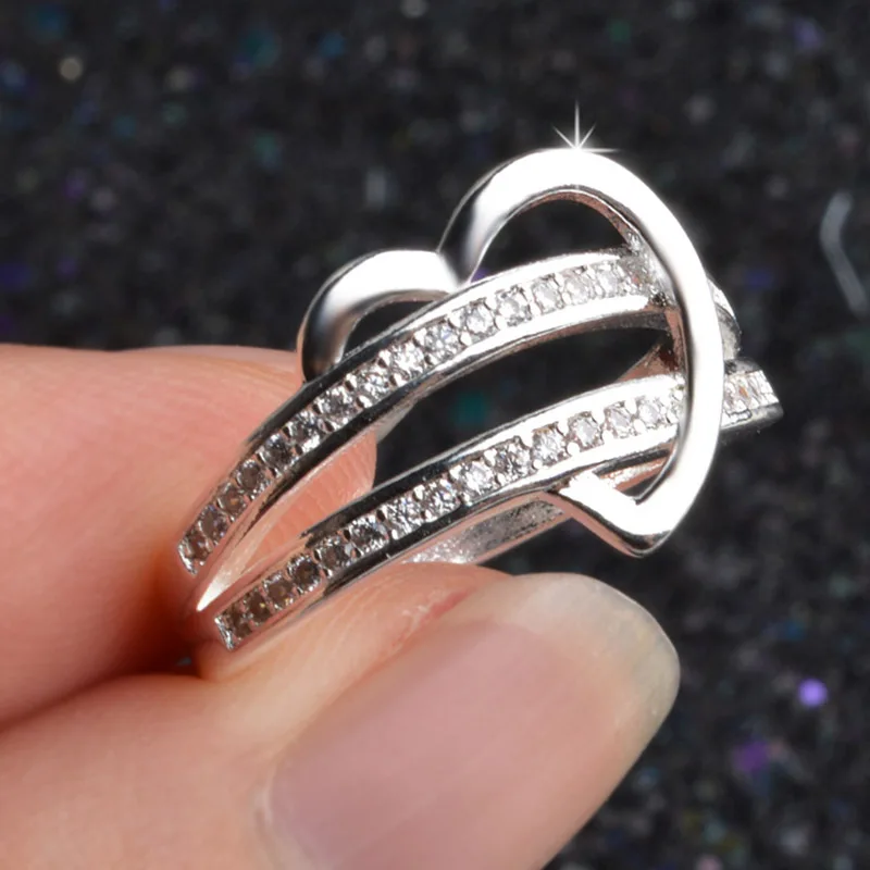 F&N 2019 Fashion Women Rings Half heart-shaped Double Rhinestone Heart Love Women Wedding Ring Size 6 7 8 9 Gift
F&N 2019 Fashion Women Rings Half heart-shaped Double Rhinestone Heart Love Women Wedding Ring Size 6 7 8 9 Gift