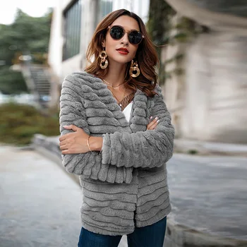 Winter Women Faux Rabbit Fur Coat Warm Fashion Ladies Tops Streetwear Solid Grey Overcoat Girl Striped Cardigan Fluffy Jacket
Winter Women Faux Rabbit Fur Coat Warm Fashion Ladies Tops Streetwear Solid Grey Overcoat Girl Striped Cardigan Fluffy Jacket