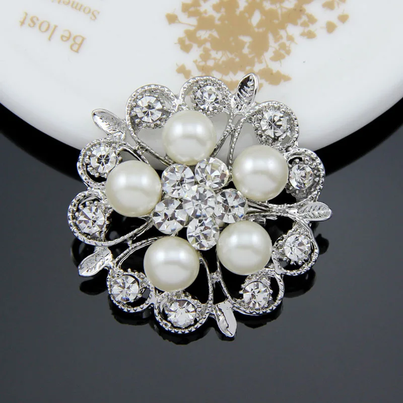 Shining Distinguished Hollow Five Simulated Pearl Flower Rhinestone Brooches for Women Brooch Pins Jewelry
Shining Distinguished Hollow Five Simulated Pearl Flower Rhinestone Brooches for Women Brooch Pins Jewelry