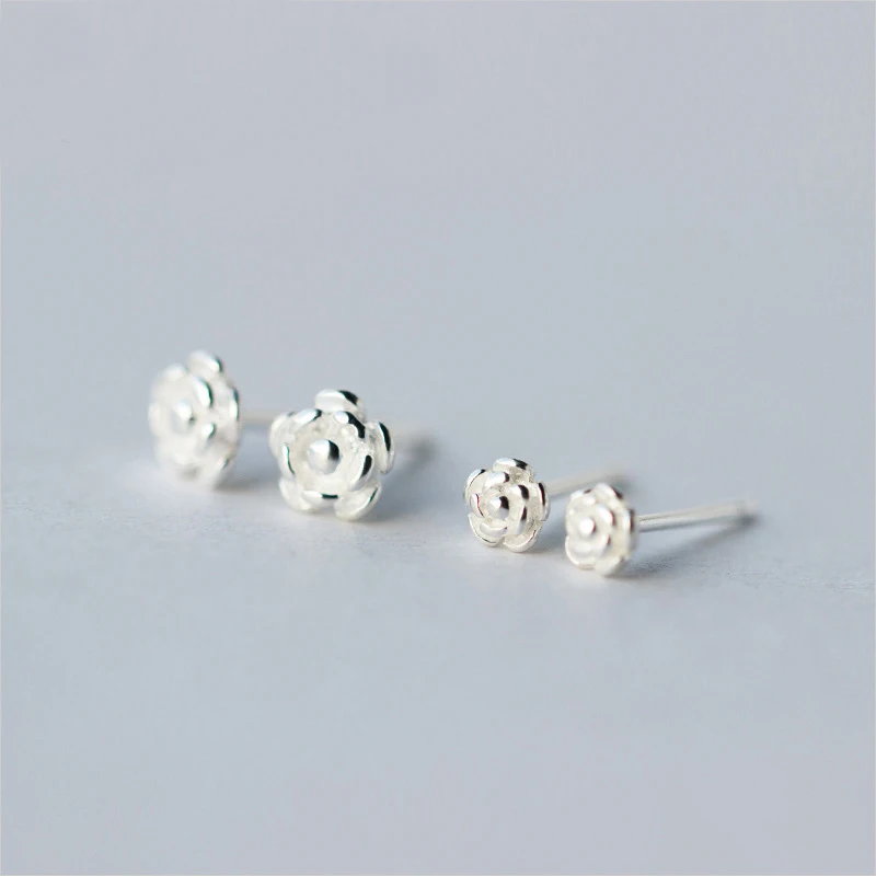 MloveAcc 100% 925 Sterling Silver Jewelry Women Fashion Cute Tiny Rose Flower 5mm 4mm Stud Earrings Gift for Girl Kids Women
MloveAcc 100% 925 Sterling Silver Jewelry Women Fashion Cute Tiny Rose Flower 5mm 4mm Stud Earrings Gift for Girl Kids Women