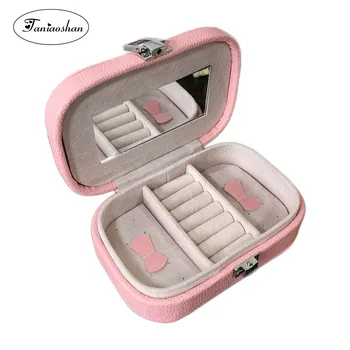 Two Patterns Leather Jewelry Box Candy Color Jewelry Display With Mirror Fashion Portable Mini Earrings Storage Casket 
Two Patterns Leather Jewelry Box Candy Color Jewelry Display With Mirror Fashion Portable Mini Earrings Storage Casket