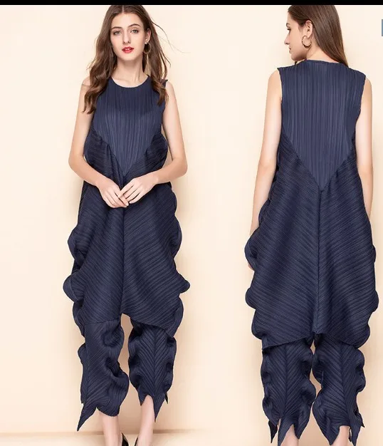 

HOT SELLING Miyake fold round collar solid dress with sleeveless Kelp bud dress IN STOCK