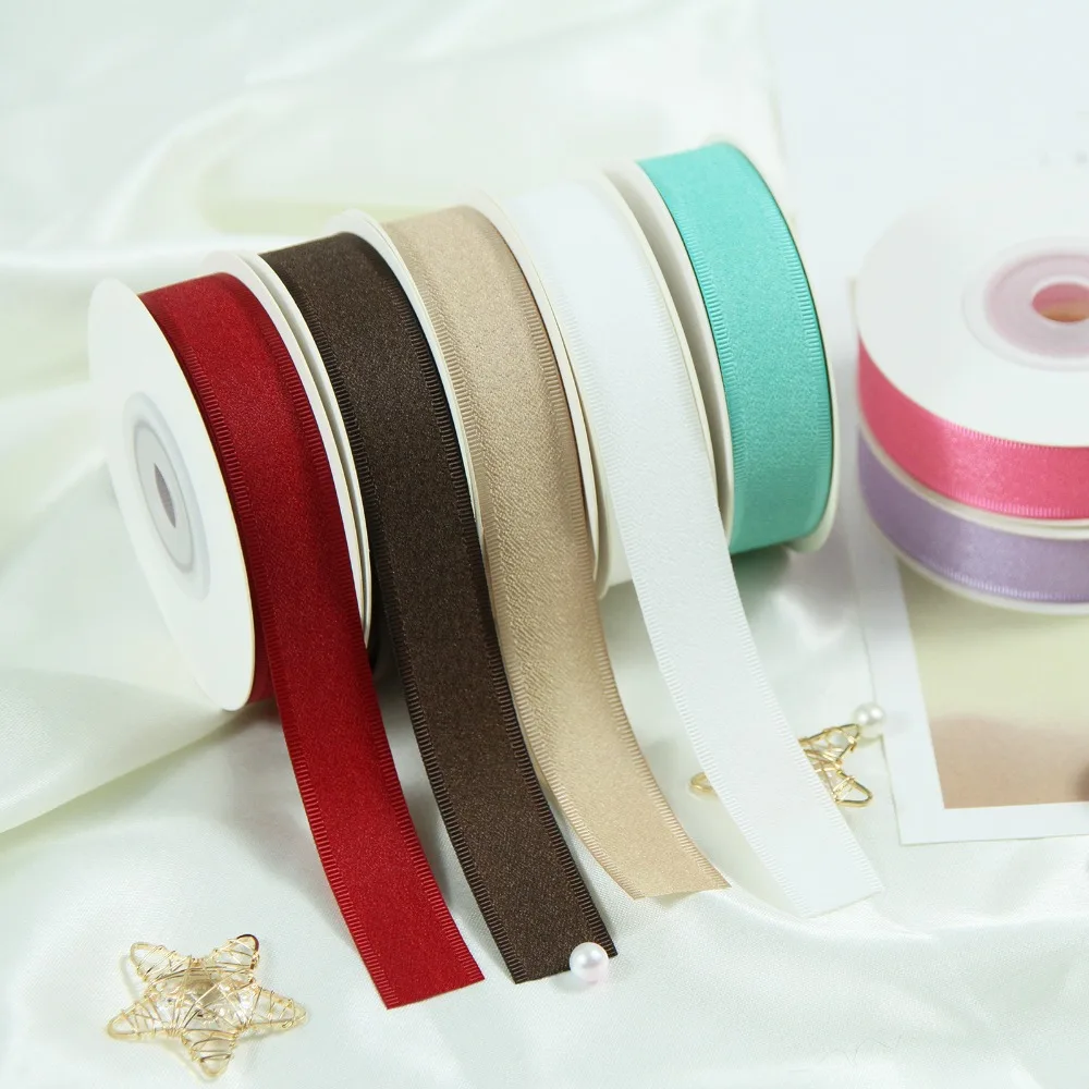 20yards/lot Polyester Grosgrain Edge Granulated Ribbon 16 mm Silk Ribbon DIY Hair Bow Gift Wrapping Party Christmas Wedding Deco
20yards/lot Polyester Grosgrain Edge Granulated Ribbon 16 mm Silk Ribbon DIY Hair Bow Gift Wrapping Party Christmas Wedding Deco