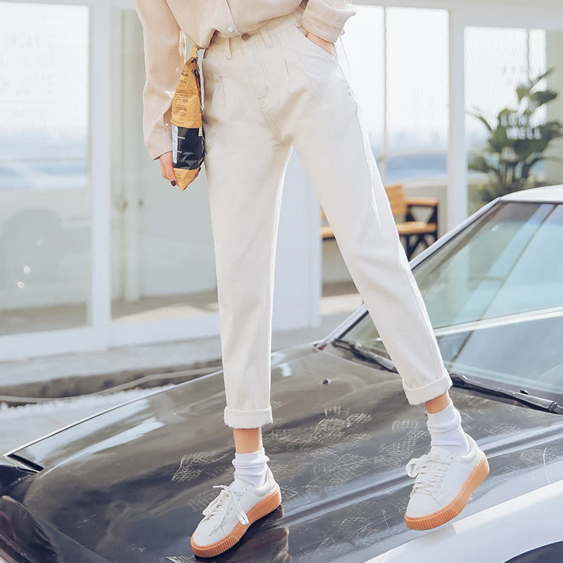 Vetevidi real shot 2018 spring new denim white female loose harem pants nine points slim straight jeans tide edition
Vetevidi real shot 2018 spring new denim white female loose harem pants nine points slim straight jeans tide edition