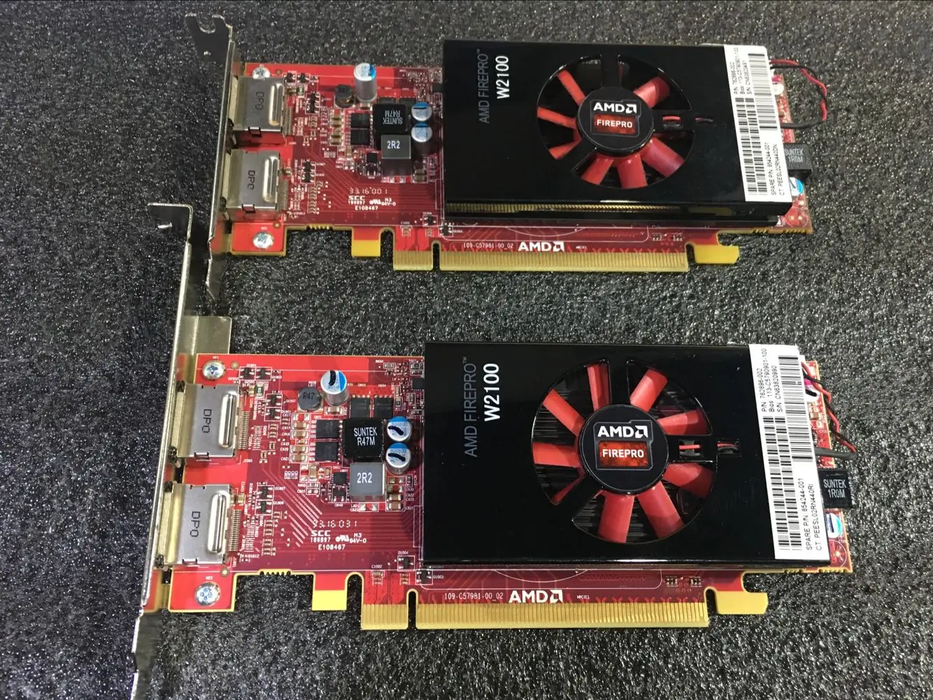 Leadtek Original AMD FirePro W2100 Professional Multi-Screen Graphics 2G Dual Screen Dual DP/Design Drawing
Leadtek Original AMD FirePro W2100 Professional Multi-Screen Graphics 2G Dual Screen Dual DP/Design Drawing