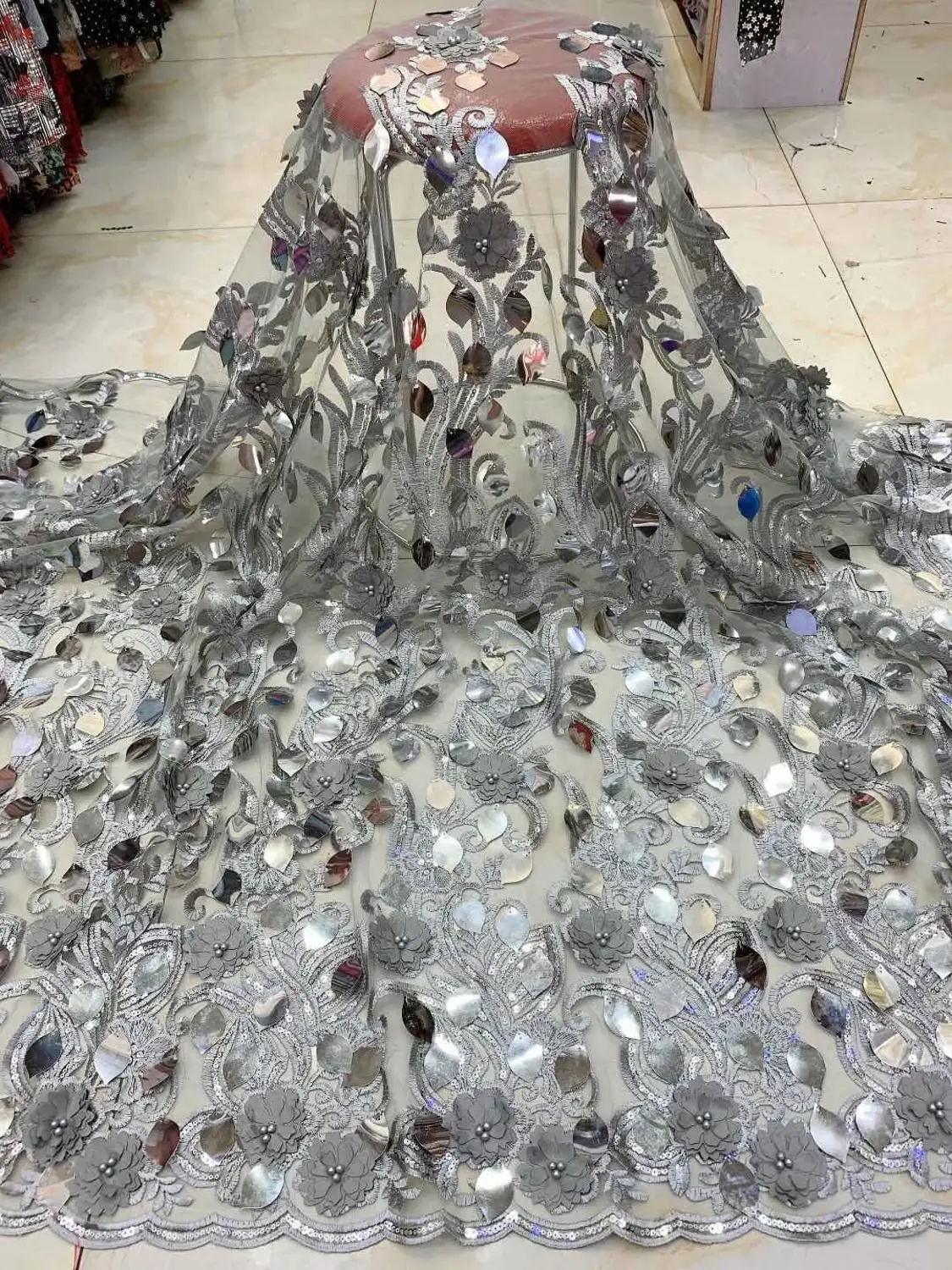 High Quality Imported Wholesale 100%Polyester African gray Tulle Lace French Net Sequins Lace Fabric For Wedding peach
High Quality Imported Wholesale 100%Polyester African gray Tulle Lace French Net Sequins Lace Fabric For Wedding peach