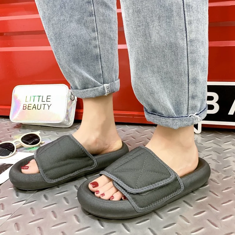 Summer New Fashion Couple Fat Bread Soft Bottom Slippers Warm Wind Love Nest Essential Yeeloca
Summer New Fashion Couple Fat Bread Soft Bottom Slippers Warm Wind Love Nest Essential Yeeloca