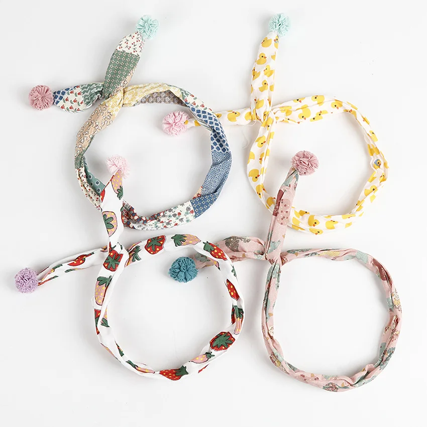 Korean Simple Fabric Headband for Girl Headdress Fashion Strawberry Animal Chicken Pattern Children's Hair Accessories
Korean Simple Fabric Headband for Girl Headdress Fashion Strawberry Animal Chicken Pattern Children's Hair Accessories