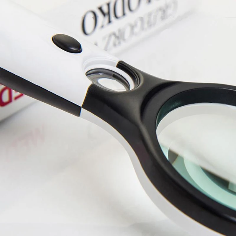 Handheld Illuminated Magnifier 3X 45X Microscope Magnifying Glass Aid Reading for Seniors Loupe Jewelry Repair Tool With 3 LED
Handheld Illuminated Magnifier 3X 45X Microscope Magnifying Glass Aid Reading for Seniors Loupe Jewelry Repair Tool With 3 LED