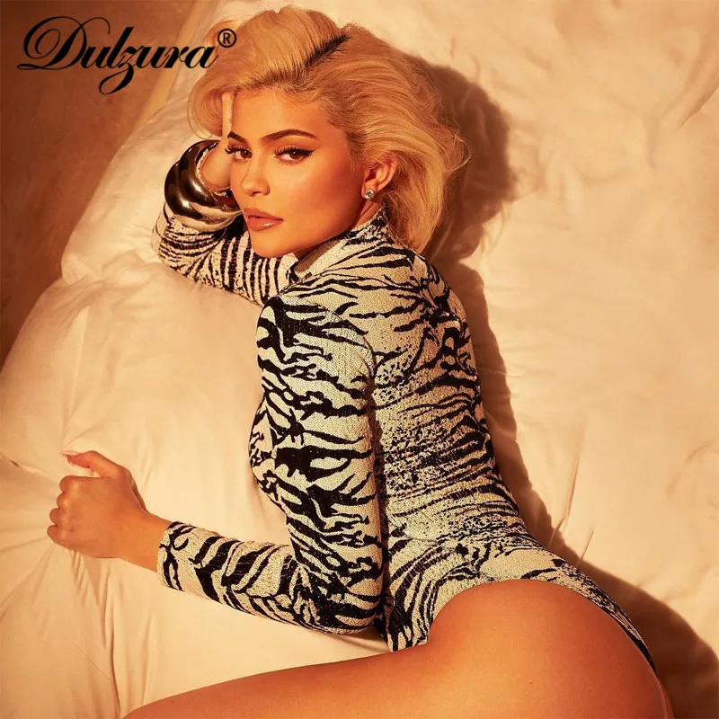 Dulzura women bodysuit long sleeve sexy high neck 2018 winter streetwear plus size body rompers combinaison femme one piece new
Dulzura women bodysuit long sleeve sexy high neck 2018 winter streetwear plus size body rompers combinaison femme one piece new