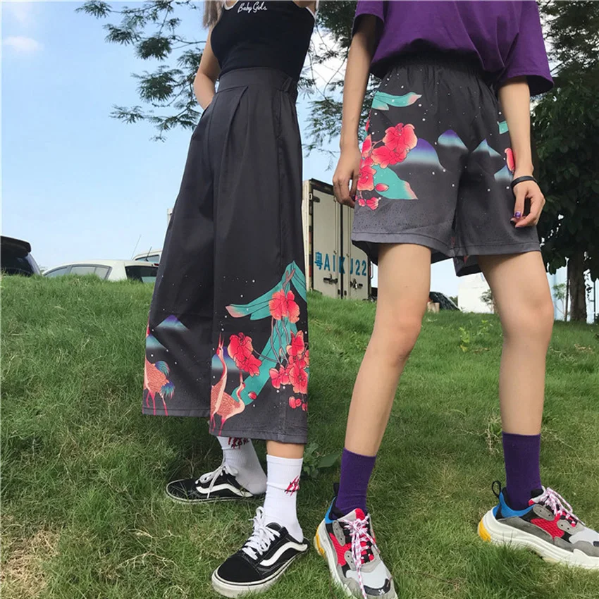 Vintage Ukiyo Harajuku Style Woman Loose Wide Leg Pants Japanese Sinicism Kimono Chic Jogger Harem Pants Hip Hop Trousers
Vintage Ukiyo Harajuku Style Woman Loose Wide Leg Pants Japanese Sinicism Kimono Chic Jogger Harem Pants Hip Hop Trousers