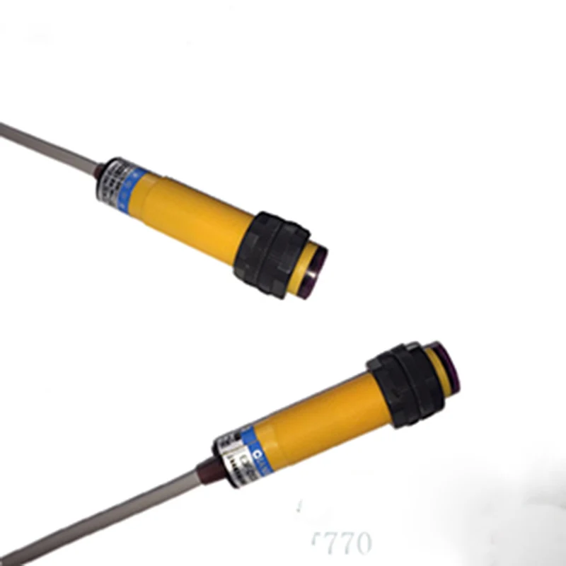 2pcs/lot E3F-DS30C4 diffuse NPNPNP DC three-wire normally open photoelectric switch 10-30CM adjustable
2pcs/lot E3F-DS30C4 diffuse NPNPNP DC three-wire normally open photoelectric switch 10-30CM adjustable