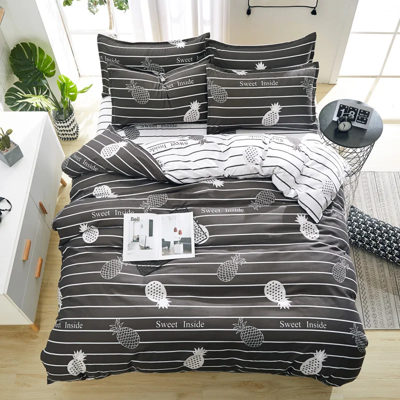 High Quality Bedding Set Simple Style Black and White Pineapple 1 or 2 Person Duvet Cover Set Bed Sheet Pillowcase
High Quality Bedding Set Simple Style Black and White Pineapple 1 or 2 Person Duvet Cover Set Bed Sheet Pillowcase