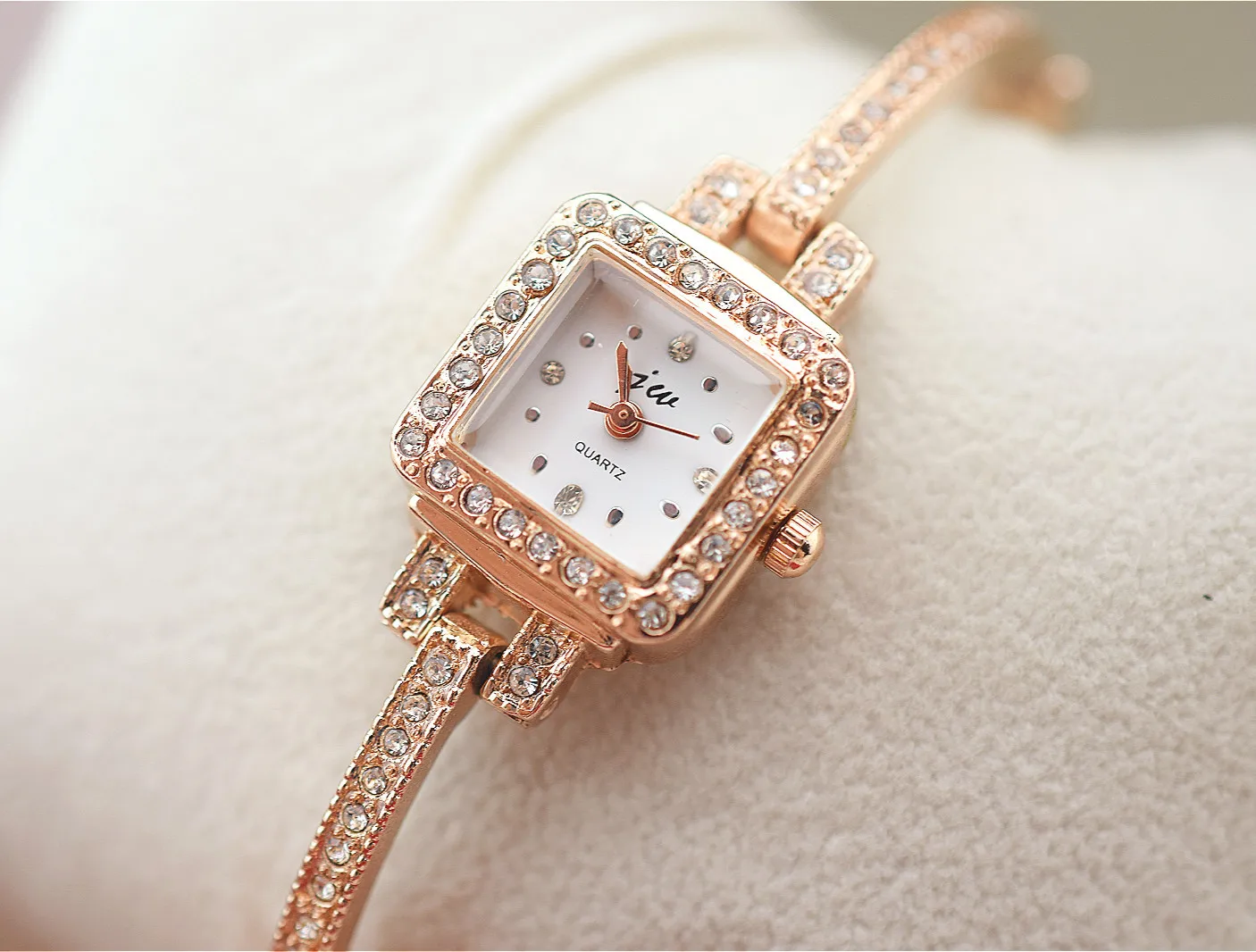

Fashion JW Brand Ladies Watch Bracelet Female Square Dial Alloy Quartz Watches Rose Gold Stainless Steel for Women Gift Clock