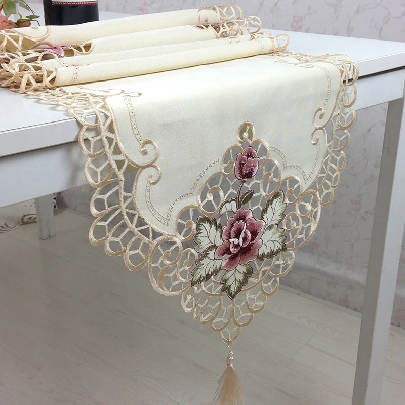 free shipping embroidered rose Coffee table satin table runner fashion table flag modern fabric dining table mat home supplies
free shipping embroidered rose Coffee table satin table runner fashion table flag modern fabric dining table mat home supplies