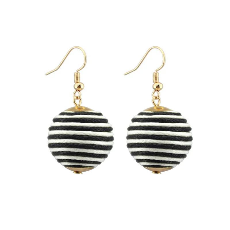 Fashion Black & White Thread Ball Dangle Earrings For Women Pom Pom Drop Earrings Boho Statement Summer Jewelry Gift
Fashion Black & White Thread Ball Dangle Earrings For Women Pom Pom Drop Earrings Boho Statement Summer Jewelry Gift