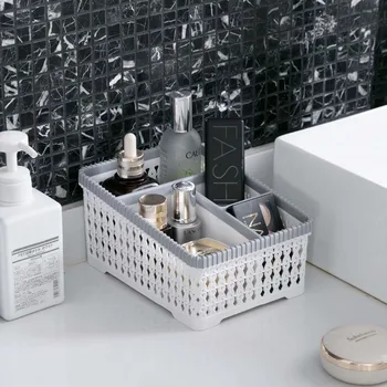 4 Grids Imitation Rattan Cosmetic Storage Box Dressing Table Partition Finishing Box Hollow Plastic Skin Care Products Shelf
4 Grids Imitation Rattan Cosmetic Storage Box Dressing Table Partition Finishing Box Hollow Plastic Skin Care Products Shelf