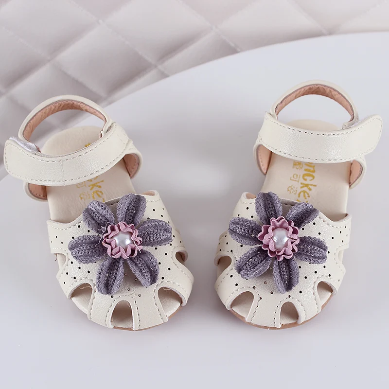 2019 Summer new little girl 1-3 years old Korean flower cute toddler shoes little princess tip-binding Leather sandals C667
2019 Summer new little girl 1-3 years old Korean flower cute toddler shoes little princess tip-binding Leather sandals C667