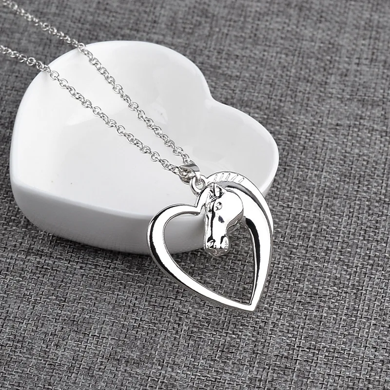 AOJUN-Hollow-Love-Heart-Horse-