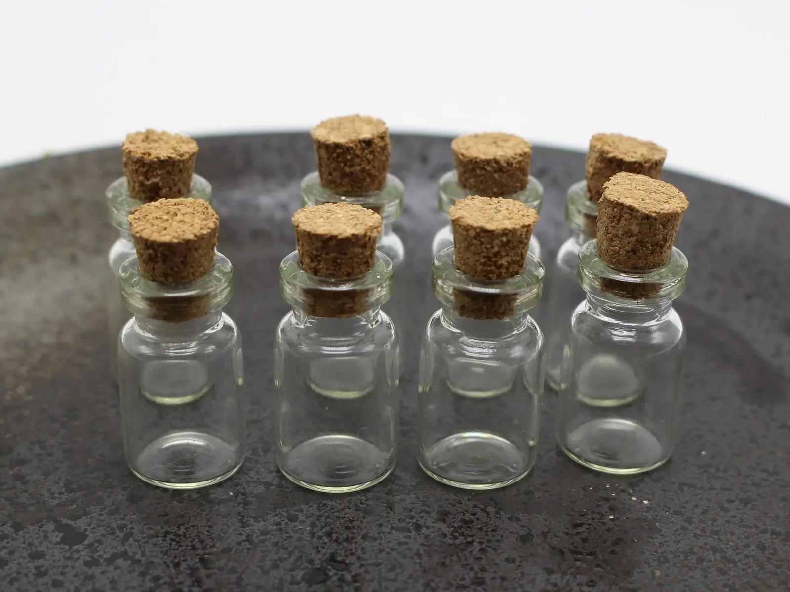 100 Mini Empty Glass Cork Bottles Pendant Vials Wish Charms Clear 13X23mm (1ml)
100 Mini Empty Glass Cork Bottles Pendant Vials Wish Charms Clear 13X23mm (1ml)