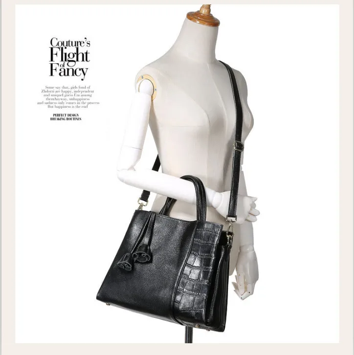 Luxury Brand Women Shoulder Bag Soft Genuine Leather TopHandle Bags Ladies Tassel Tote Handbag High Quality Women's Handbags
Luxury Brand Women Shoulder Bag Soft Genuine Leather TopHandle Bags Ladies Tassel Tote Handbag High Quality Women's Handbags