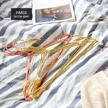 INS Hot Hangers Gold/ pink hanger simple style hanger clothes racks home decorations
INS Hot Hangers Gold/ pink hanger simple style hanger clothes racks home decorations
