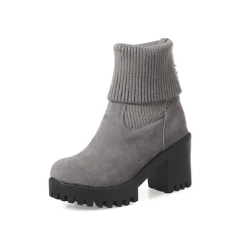 Fashion new female boots high and thick with 40 in the fall and winter of 2018-43 boots in 181217
Fashion new female boots high and thick with 40 in the fall and winter of 2018-43 boots in 181217